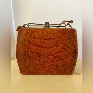 Vintage Leather 50’s- 60s handbag Alligator Print!